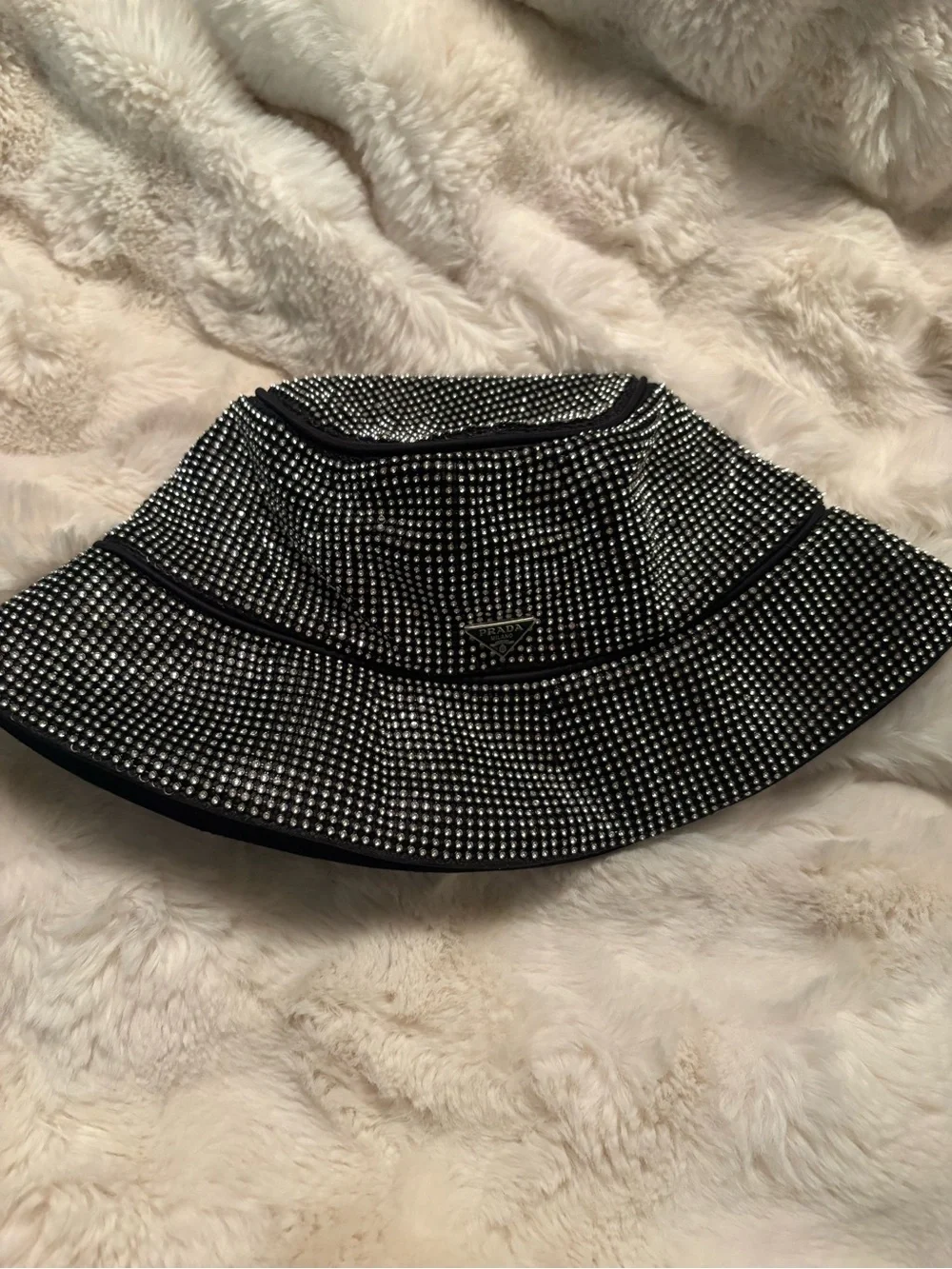 FASHION Black Crystal-Embellished Bucket Hat